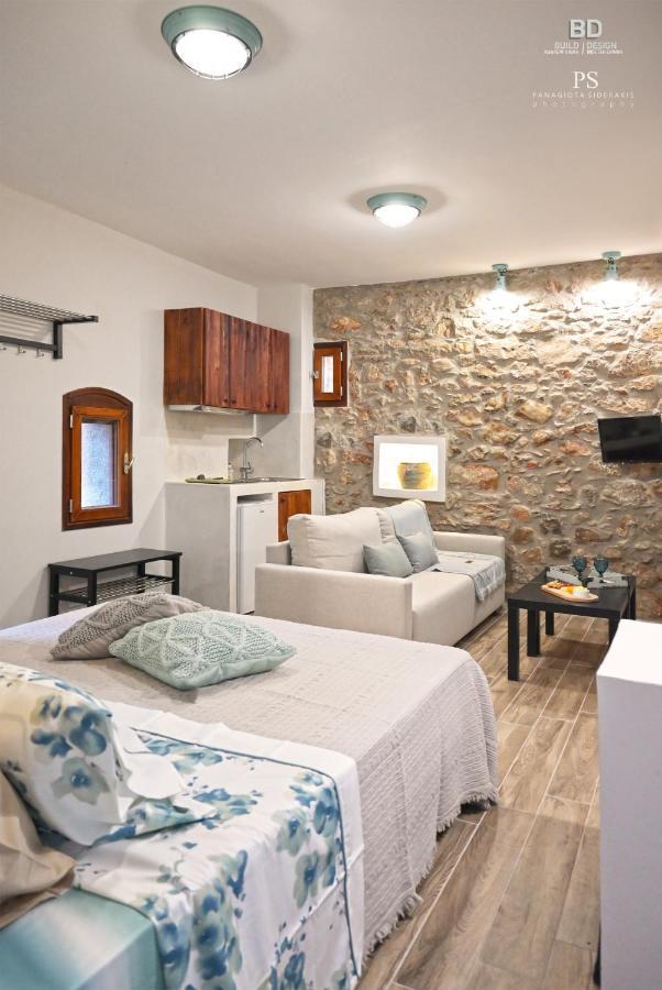 Pyrgos Houses And Restaurant Avgonima Luaran gambar