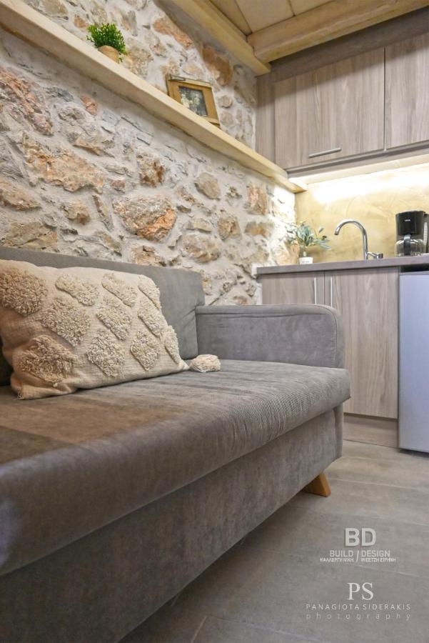 Pyrgos Houses And Restaurant Avgonima Luaran gambar